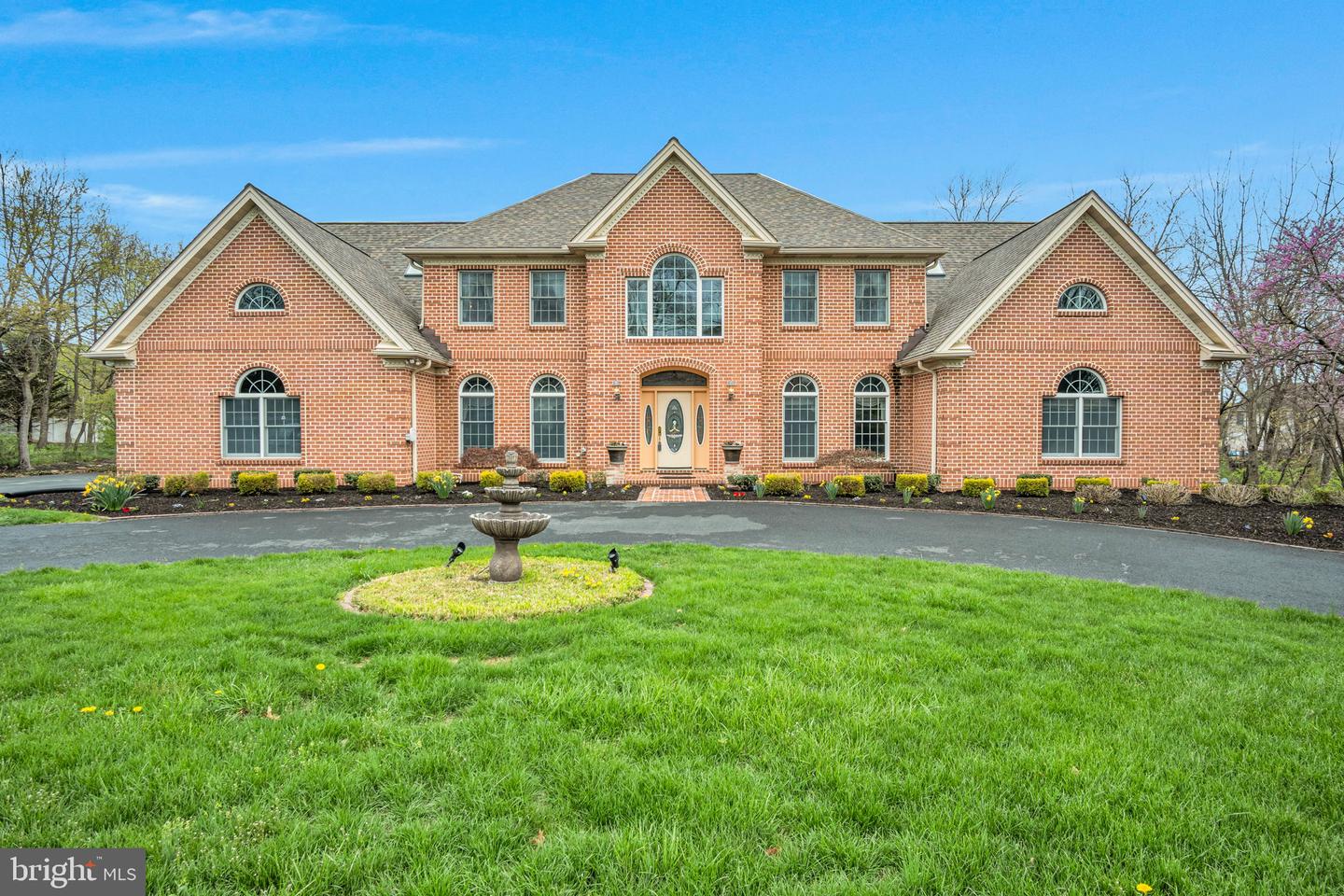 2004 Mountain Pine Drive