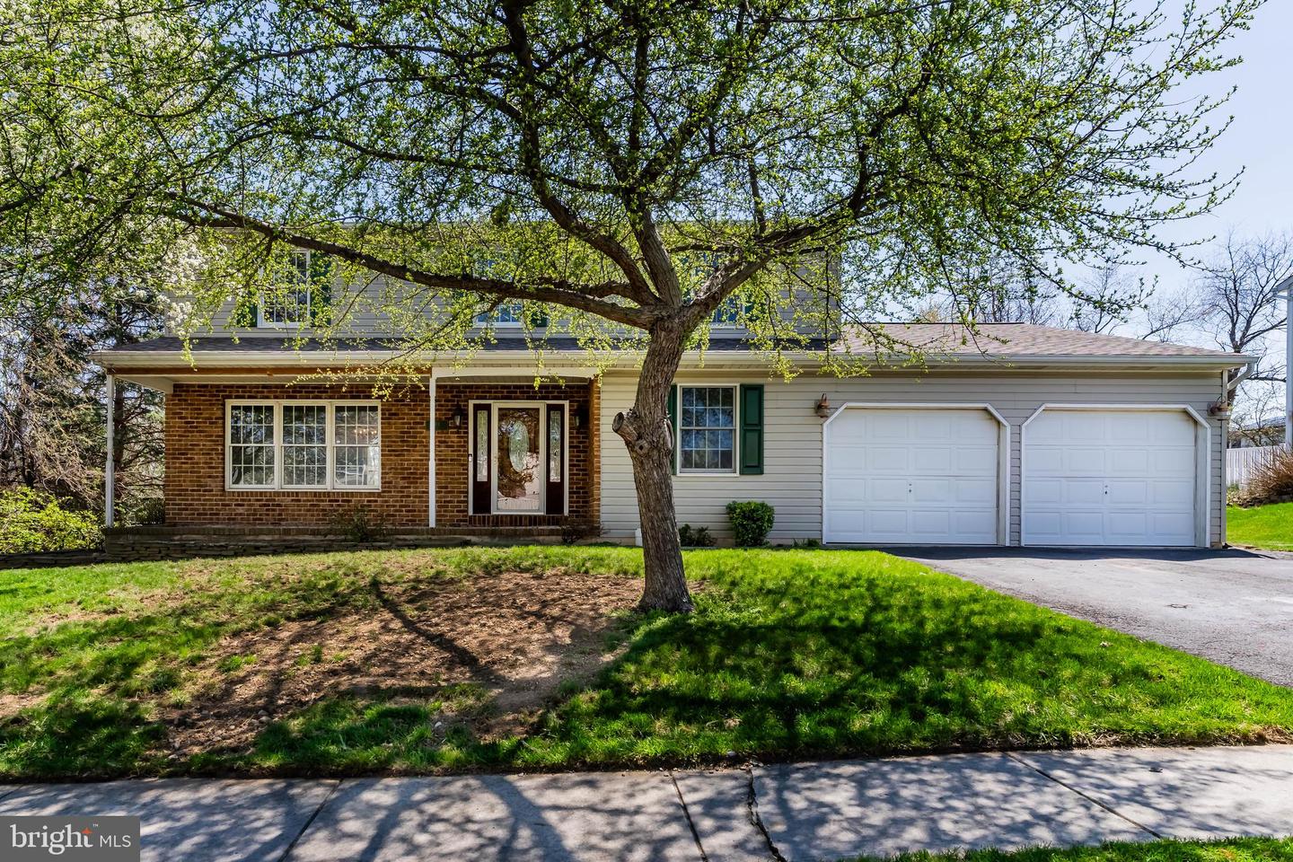 914 Maplewood Lane, Enola