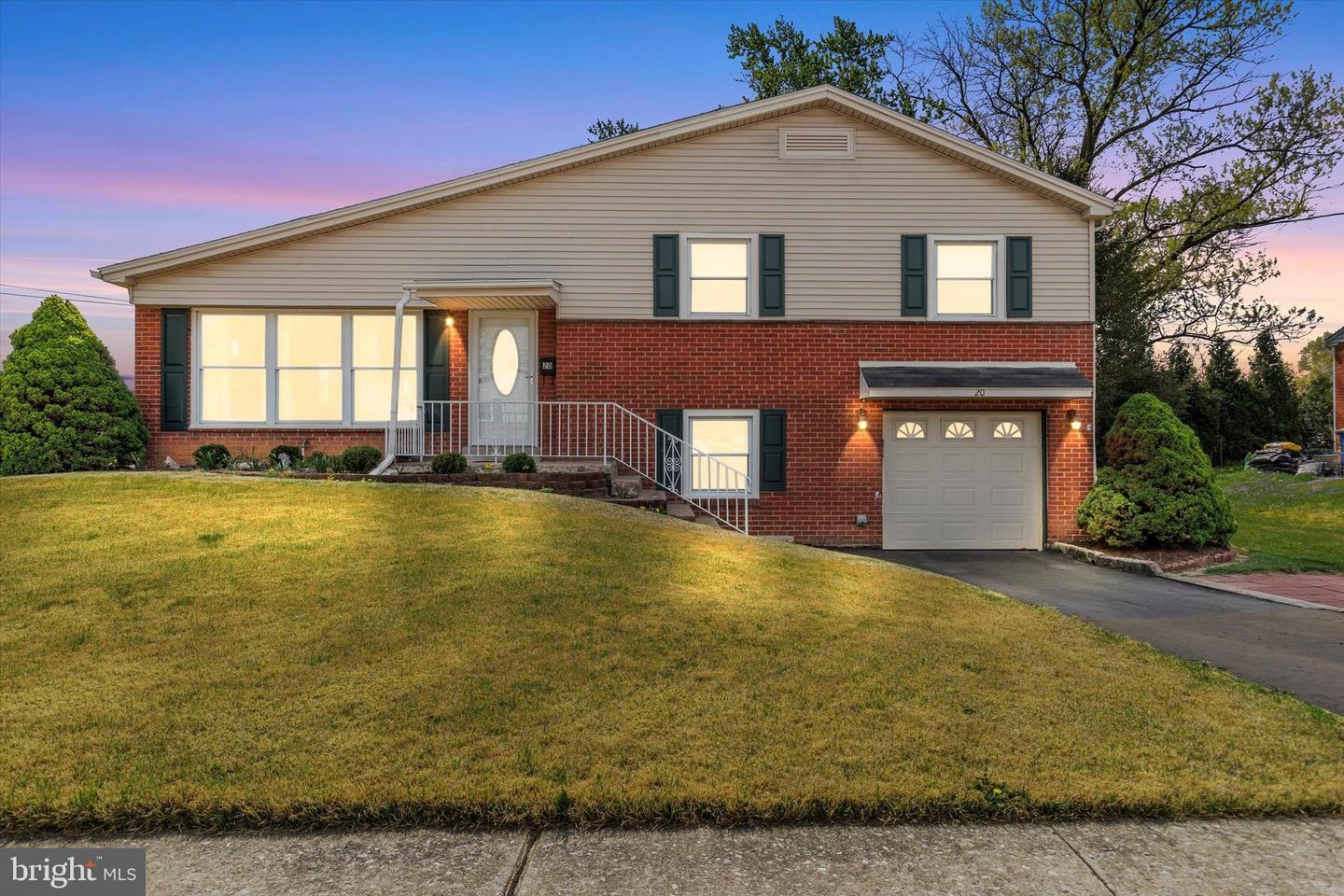 20 Kensington Drive, Camp Hill