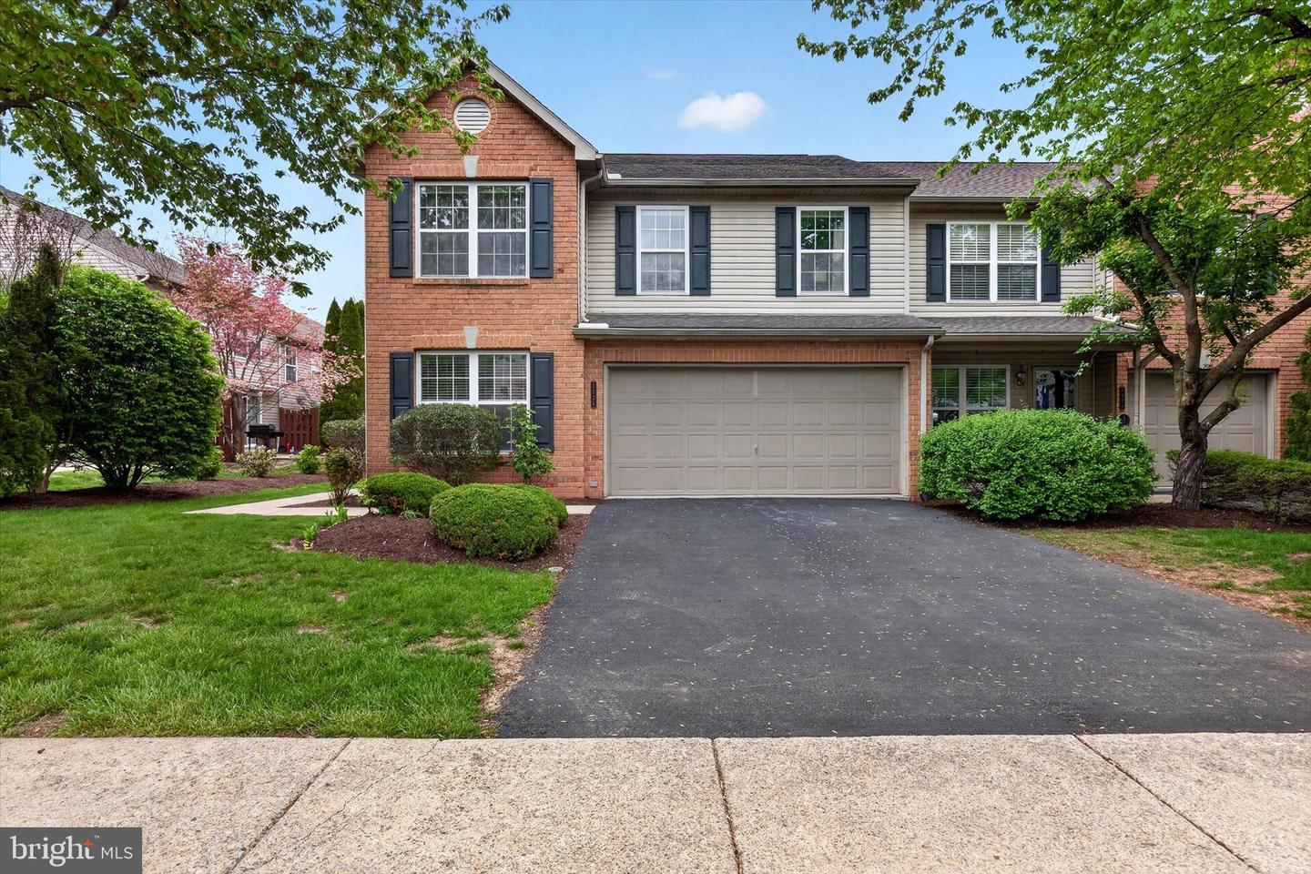 1126 Cross Creek Drive, Mechanicsburg