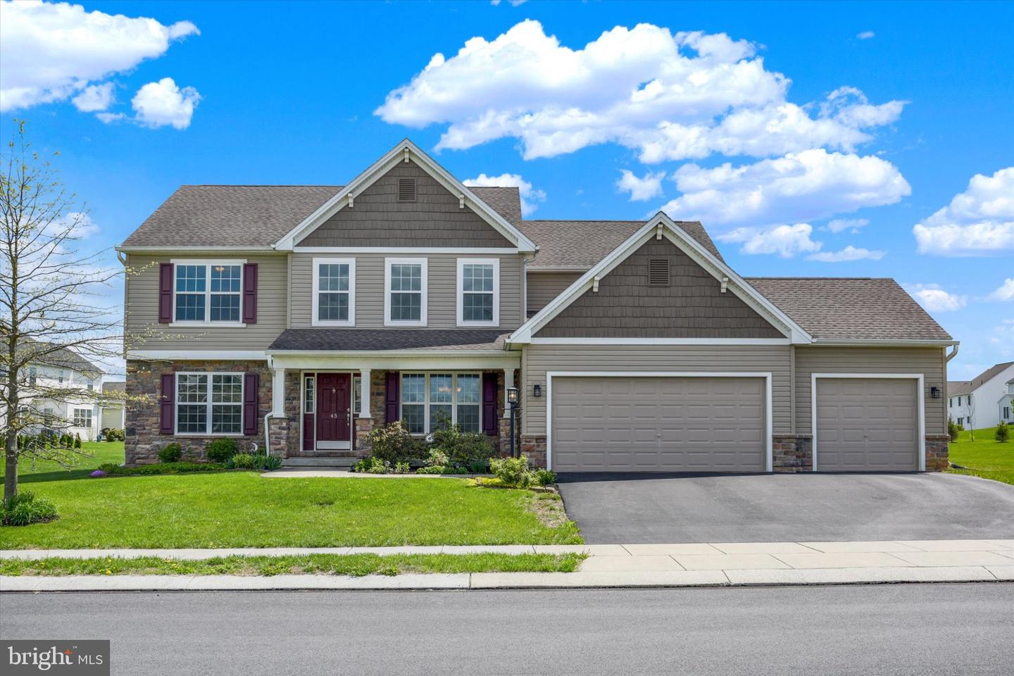 43 Danbury Drive, Mechanicsburg