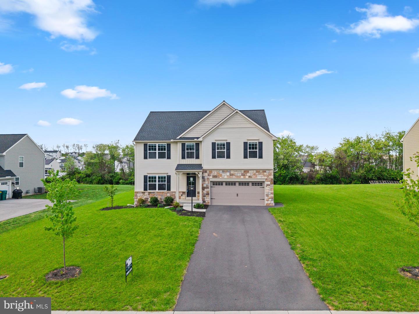 875 Ashfield Drive