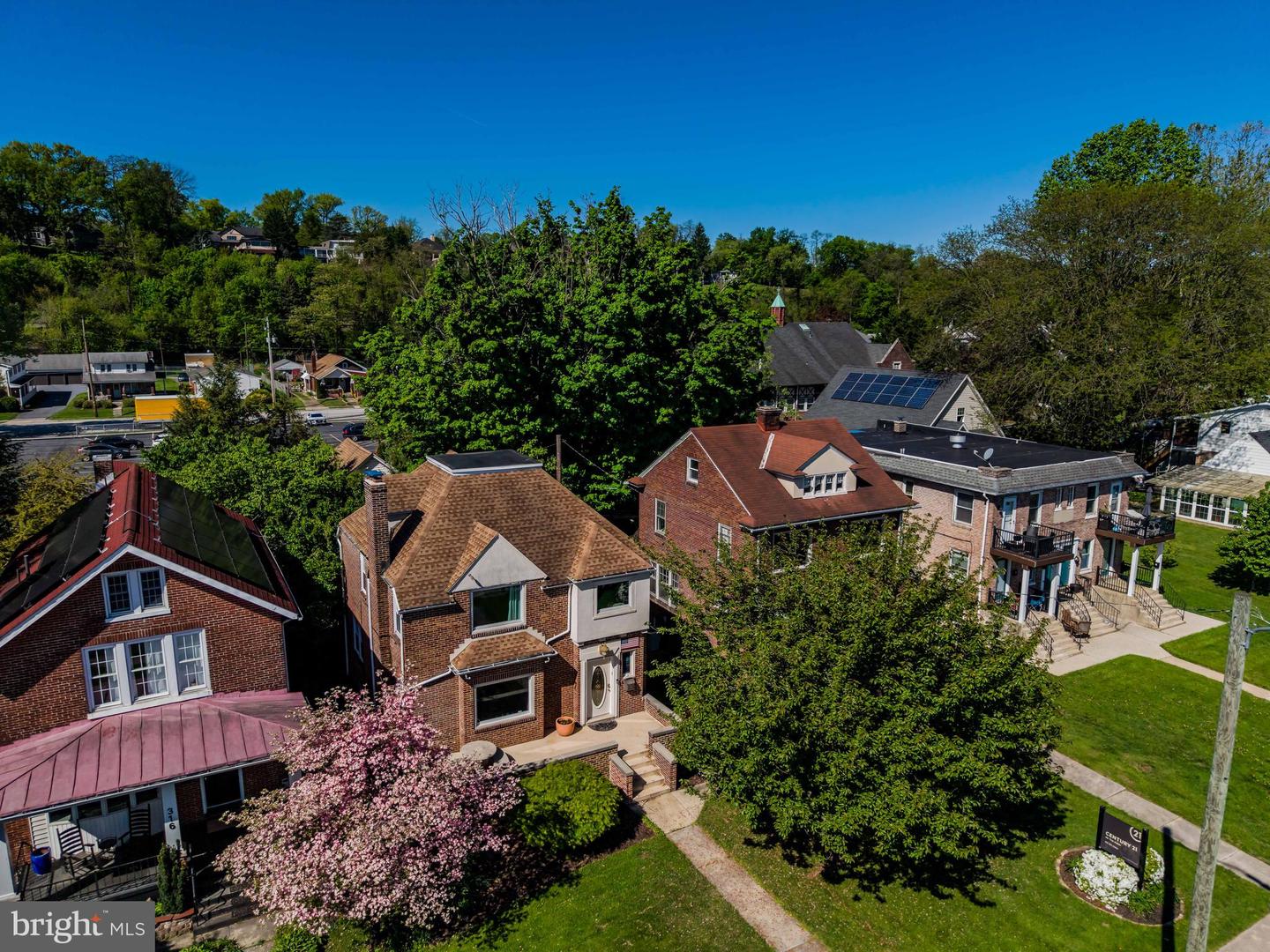318 N Front Street