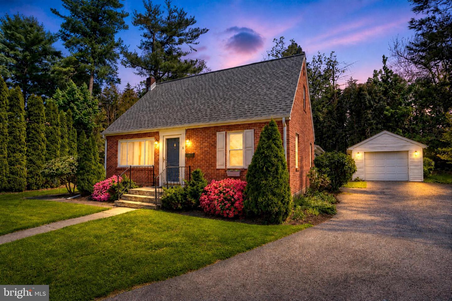 8 Green Circle, Camp Hill
