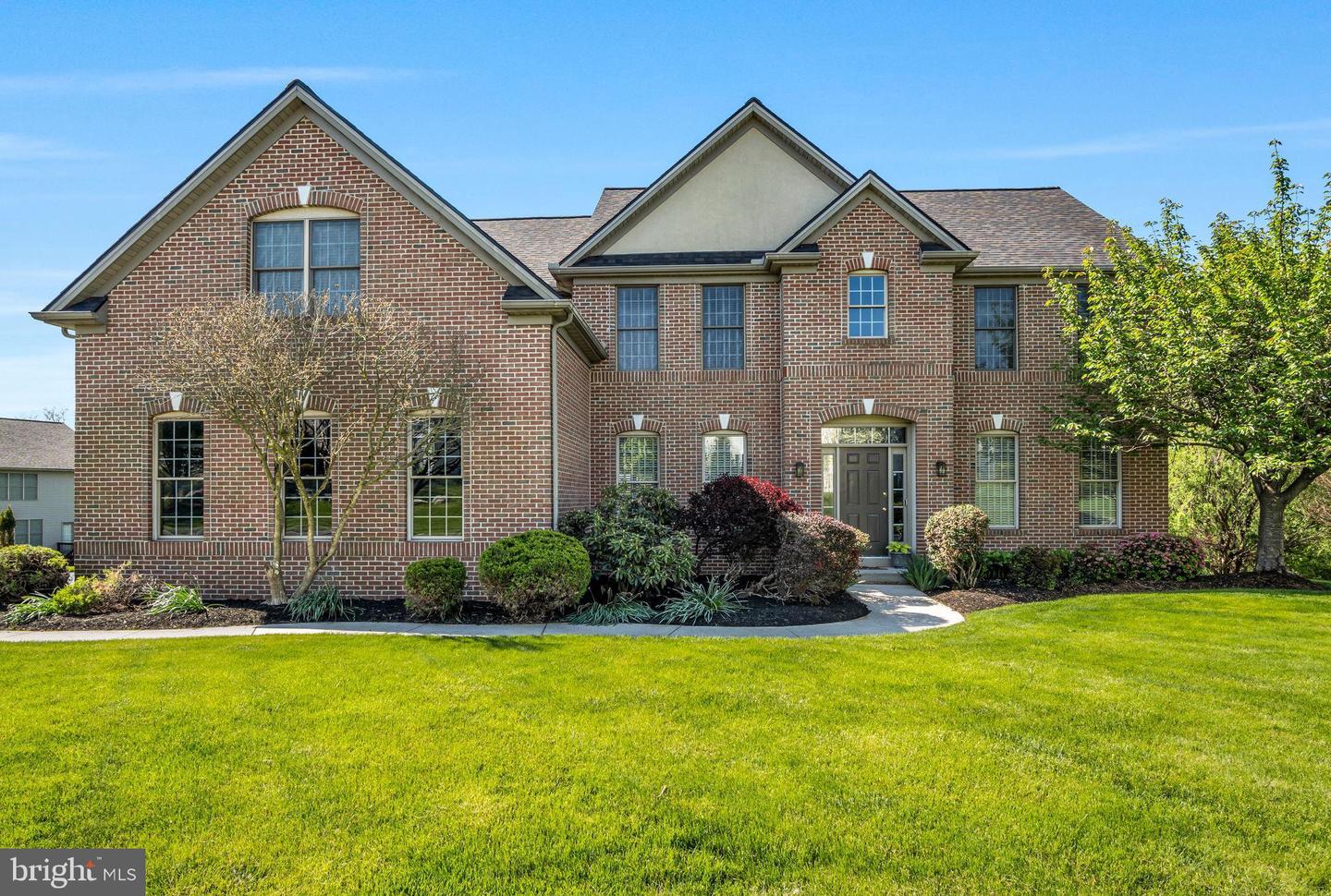 5615 Charlton Way, Mechanicsburg