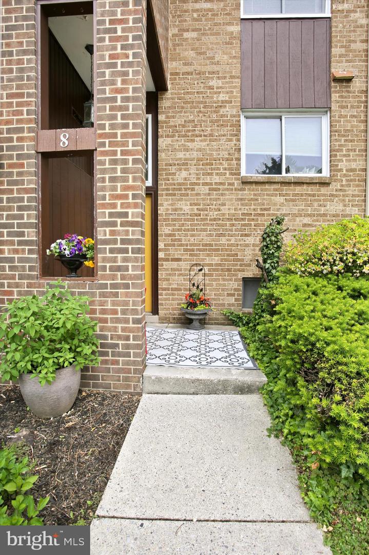 8 Campbell Pl