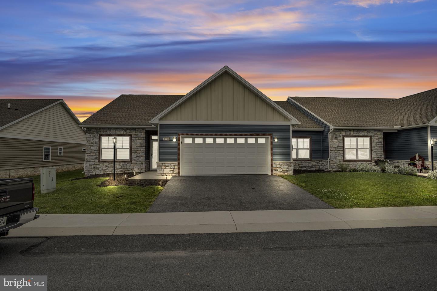 128 Cardinal Drive