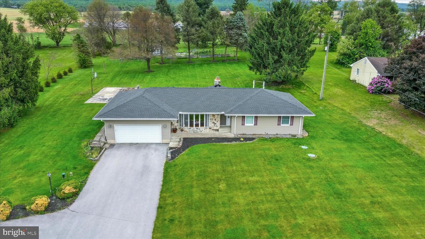 2266 Pine Road, Newville