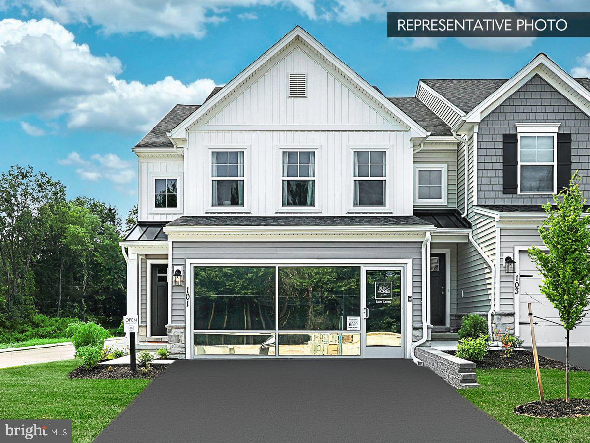 2255 Hampden Court #lot 27