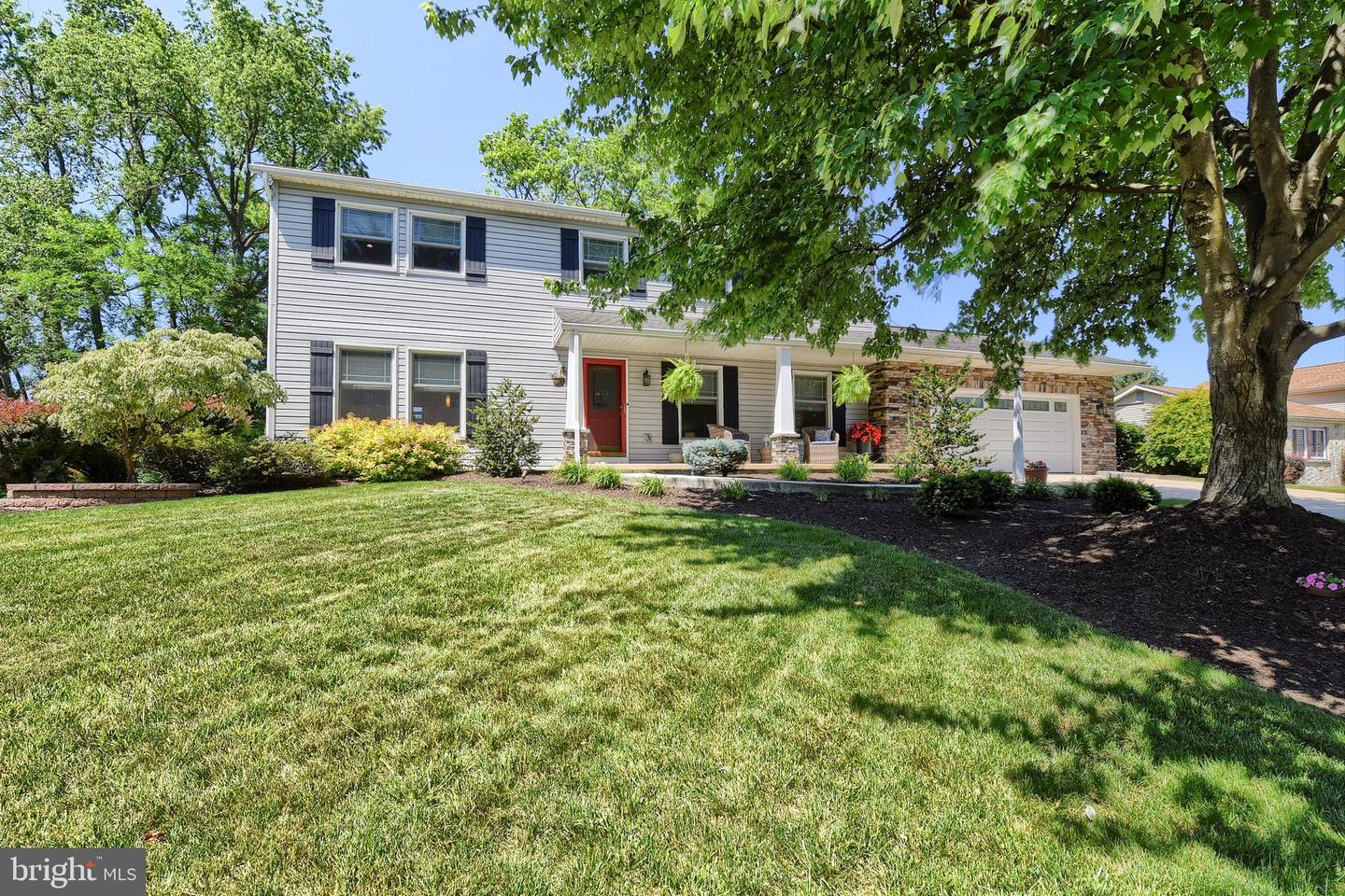 831 Ridgewood Drive