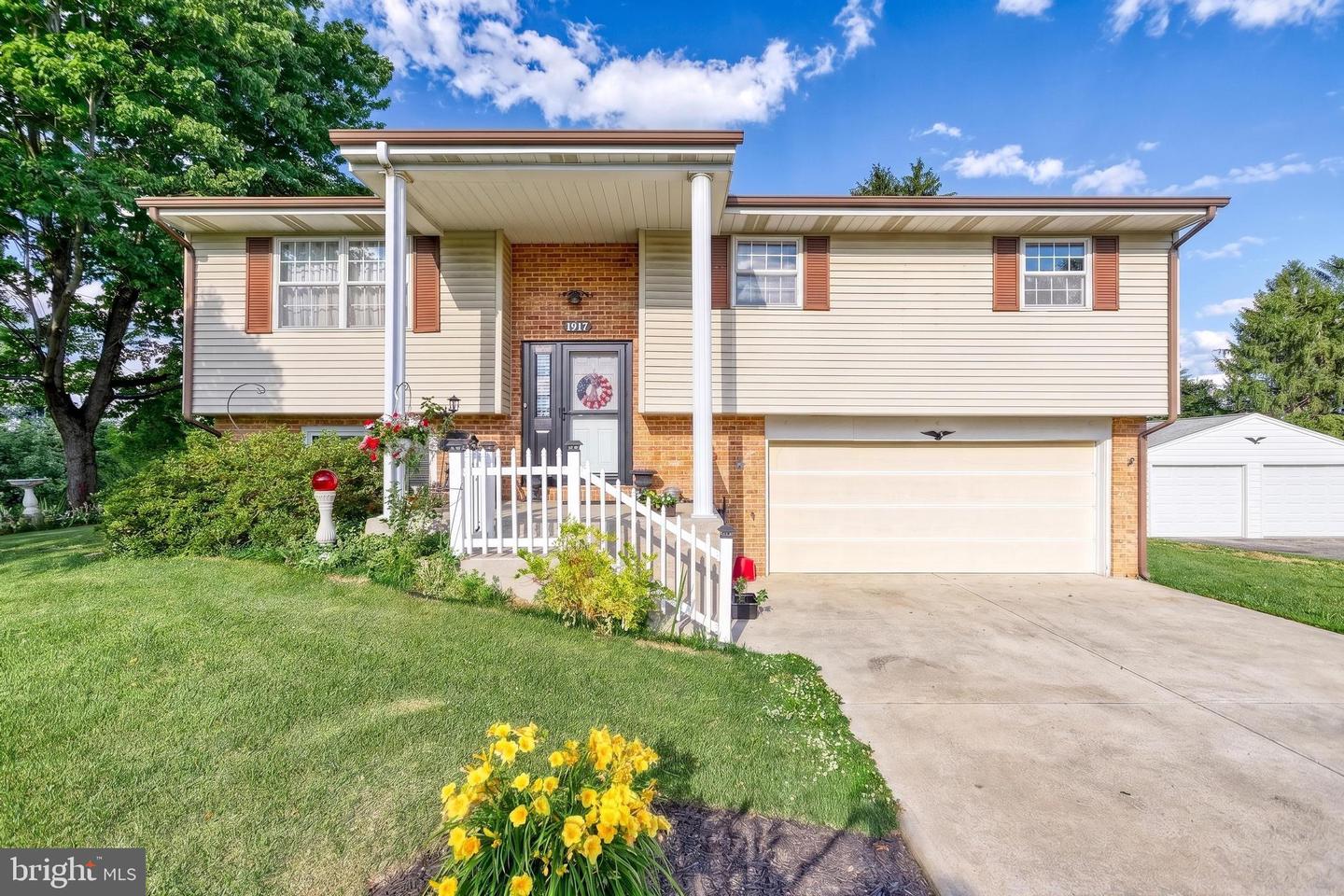 1917 Douglas Drive