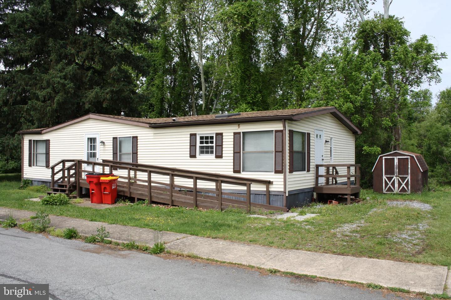 1 Larken Lane