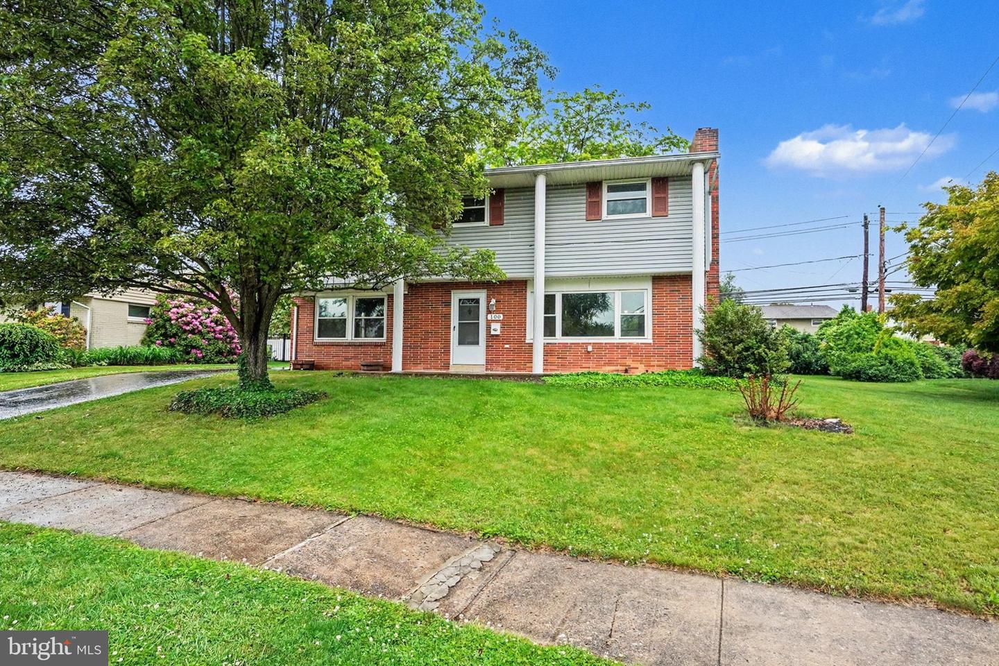100 Lancaster Boulevard