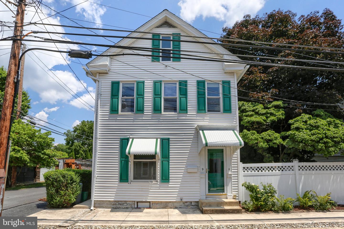 9 S Washington Street