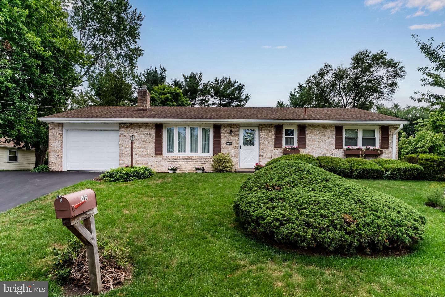 120 Darr Avenue