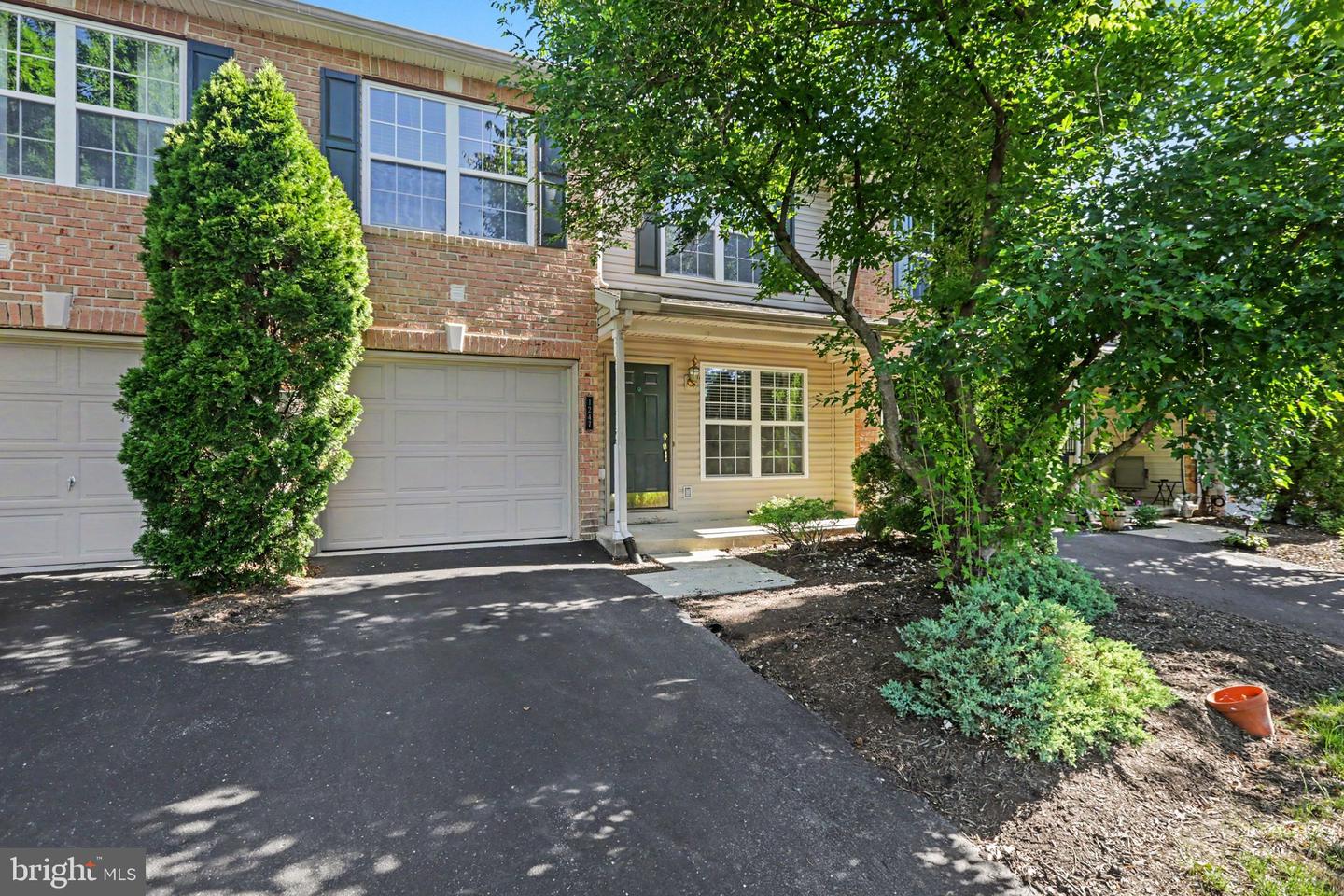 1247 Cross Creek Drive