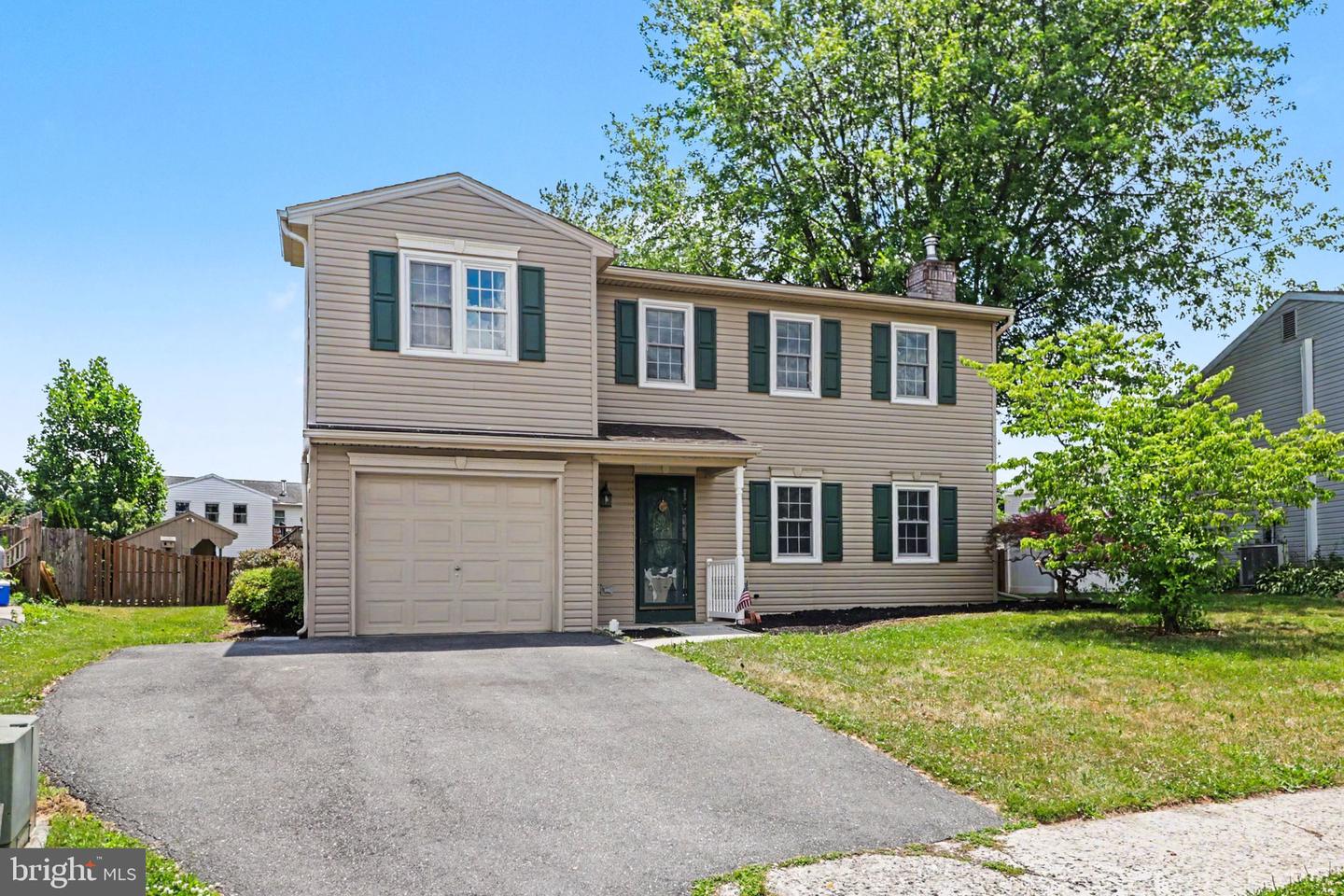 6 Kingswood Drive