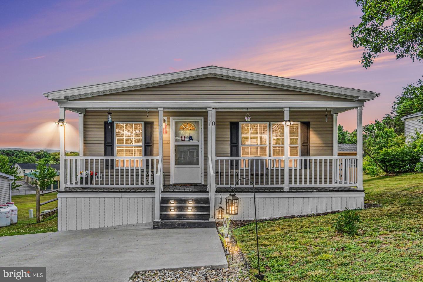 10 N View Dr