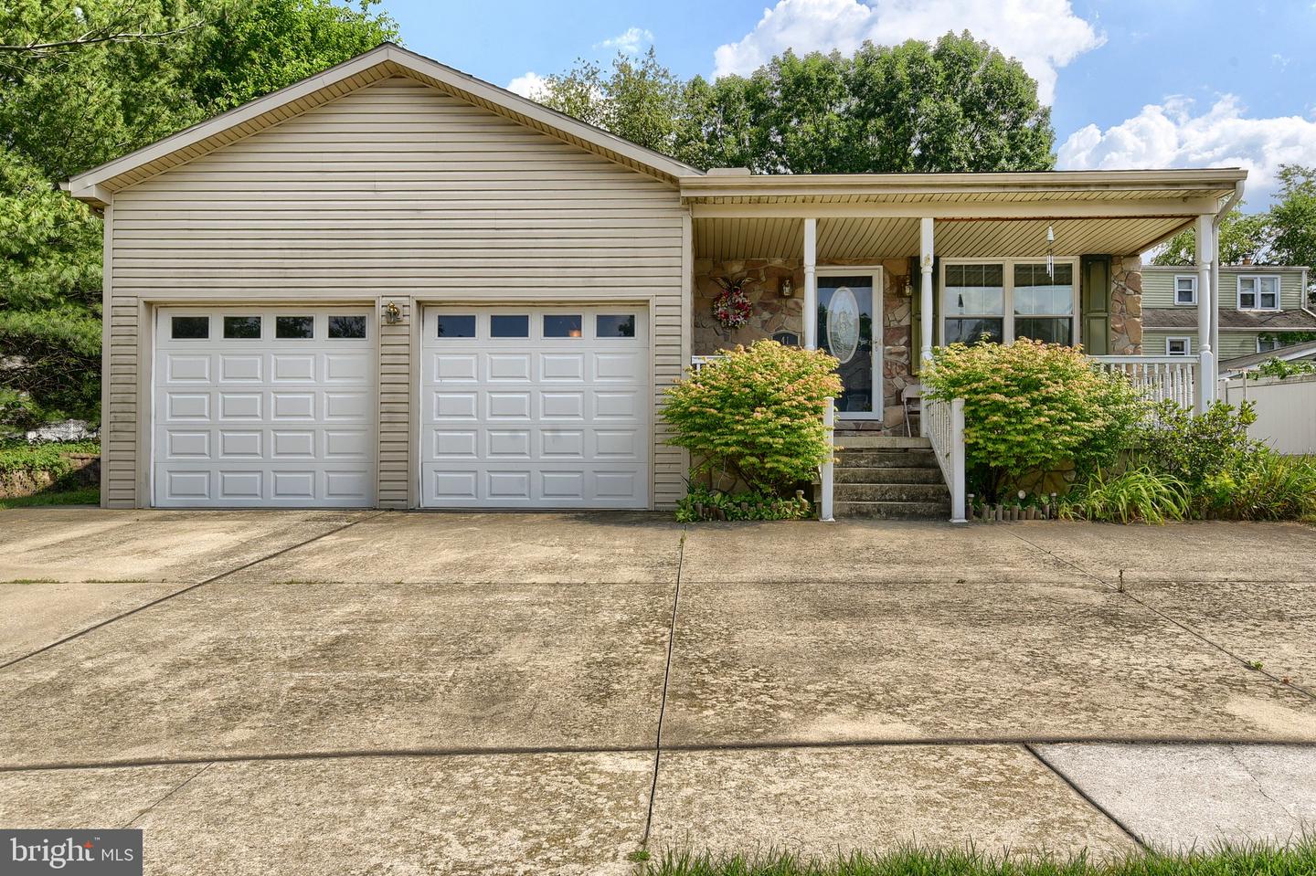 41 Woodmyre Lane