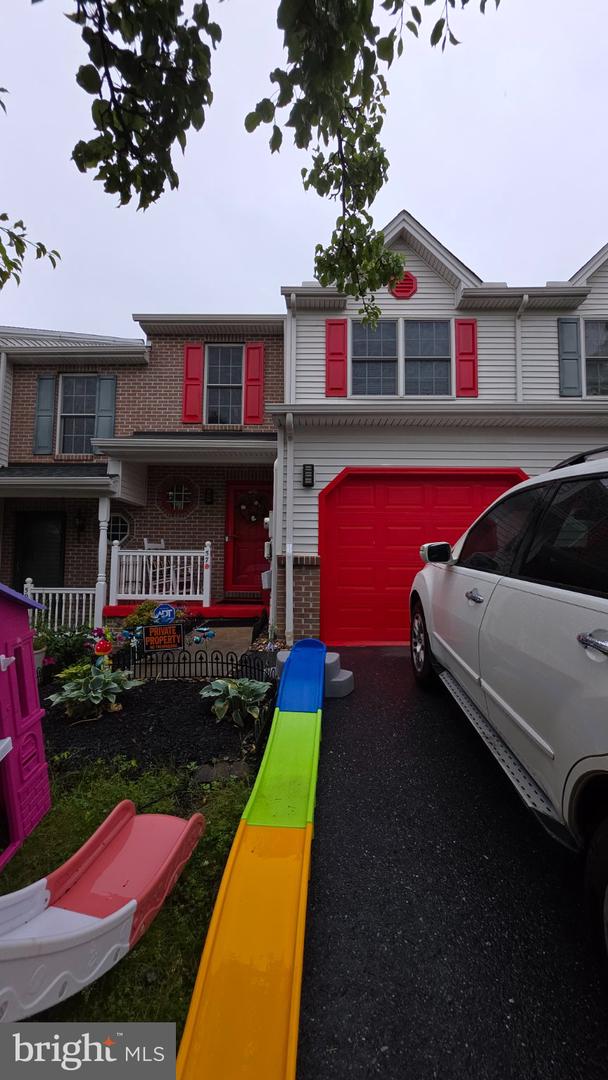 57 Keefer Way