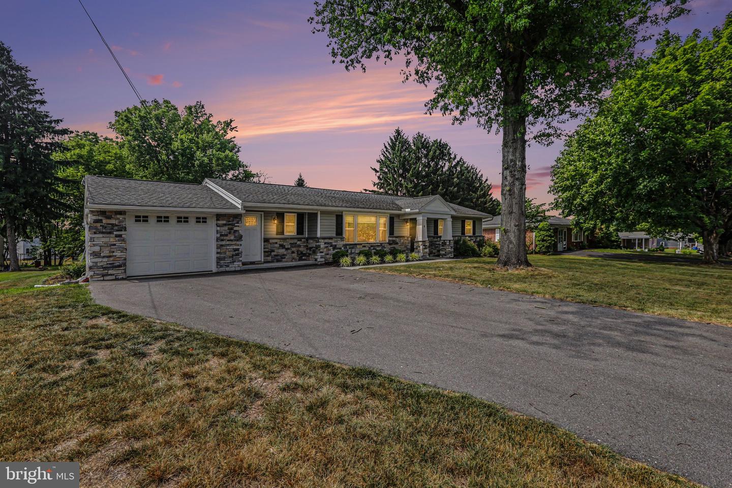 8 Longview Drive