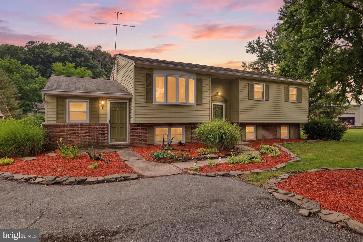 1123 York Road