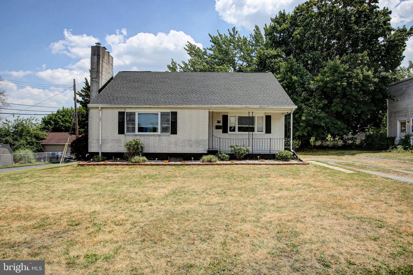 16 E Beale Avenue