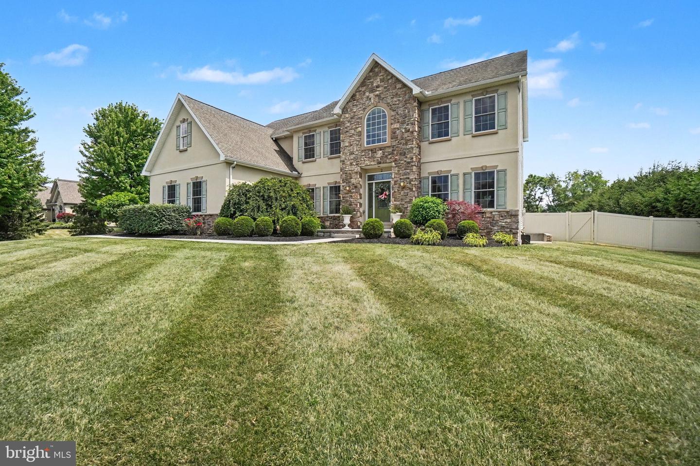 2 Ridge Drive
