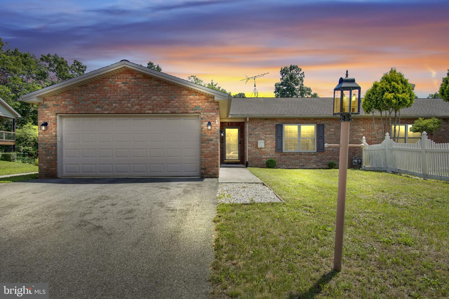 42 Ridge Avenue
