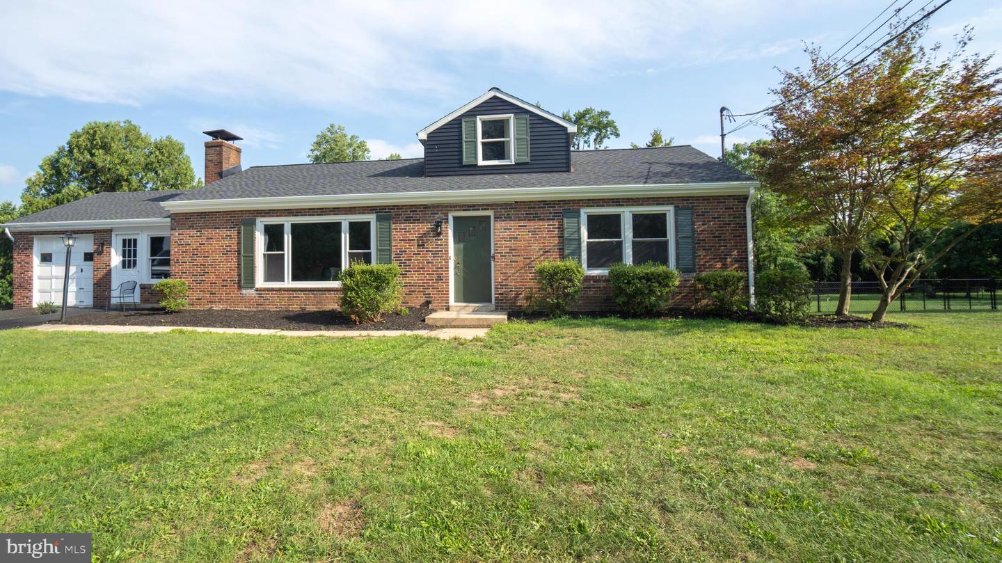 926 Valley Road