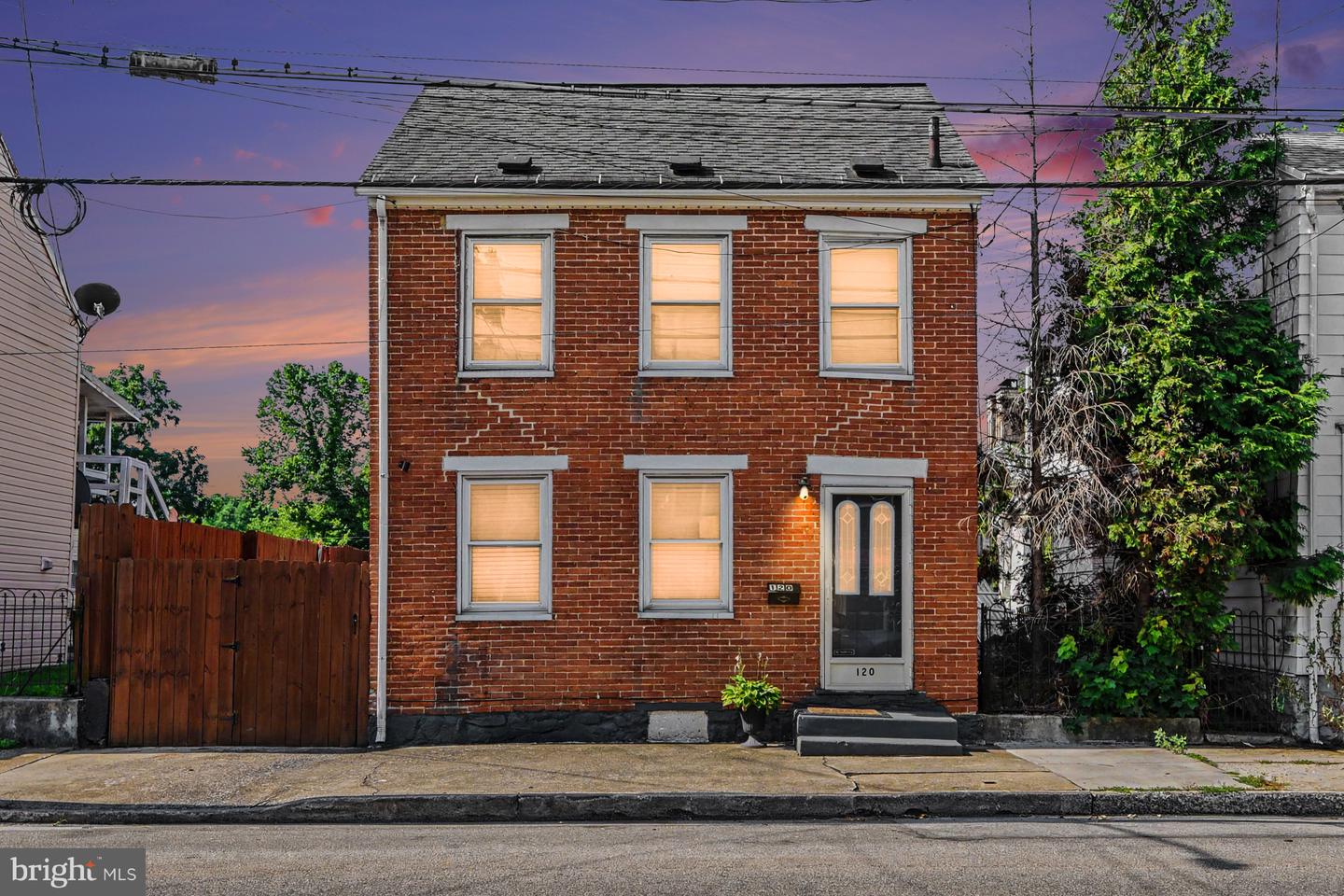 120 E North Street