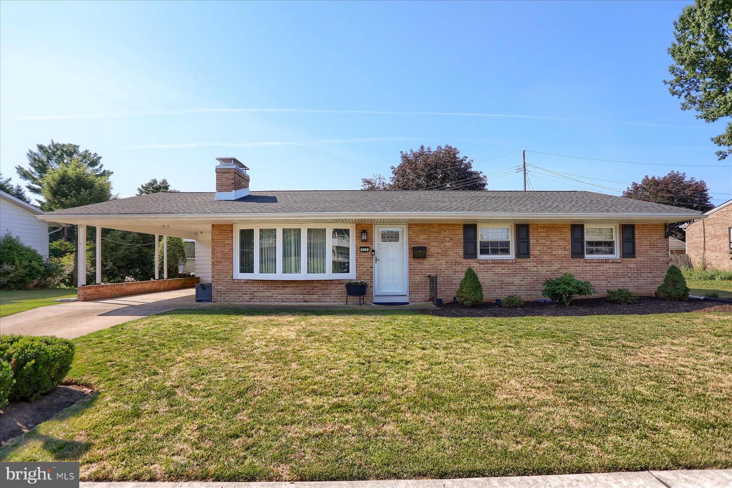 212 W Courtland Avenue