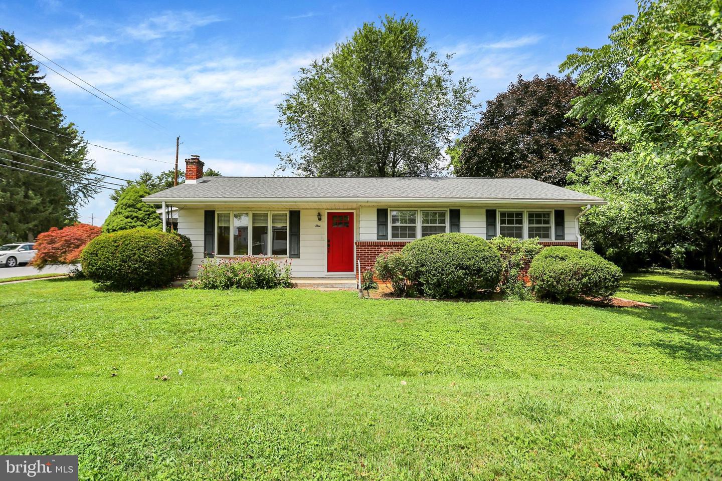 1 E Woodland Drive
