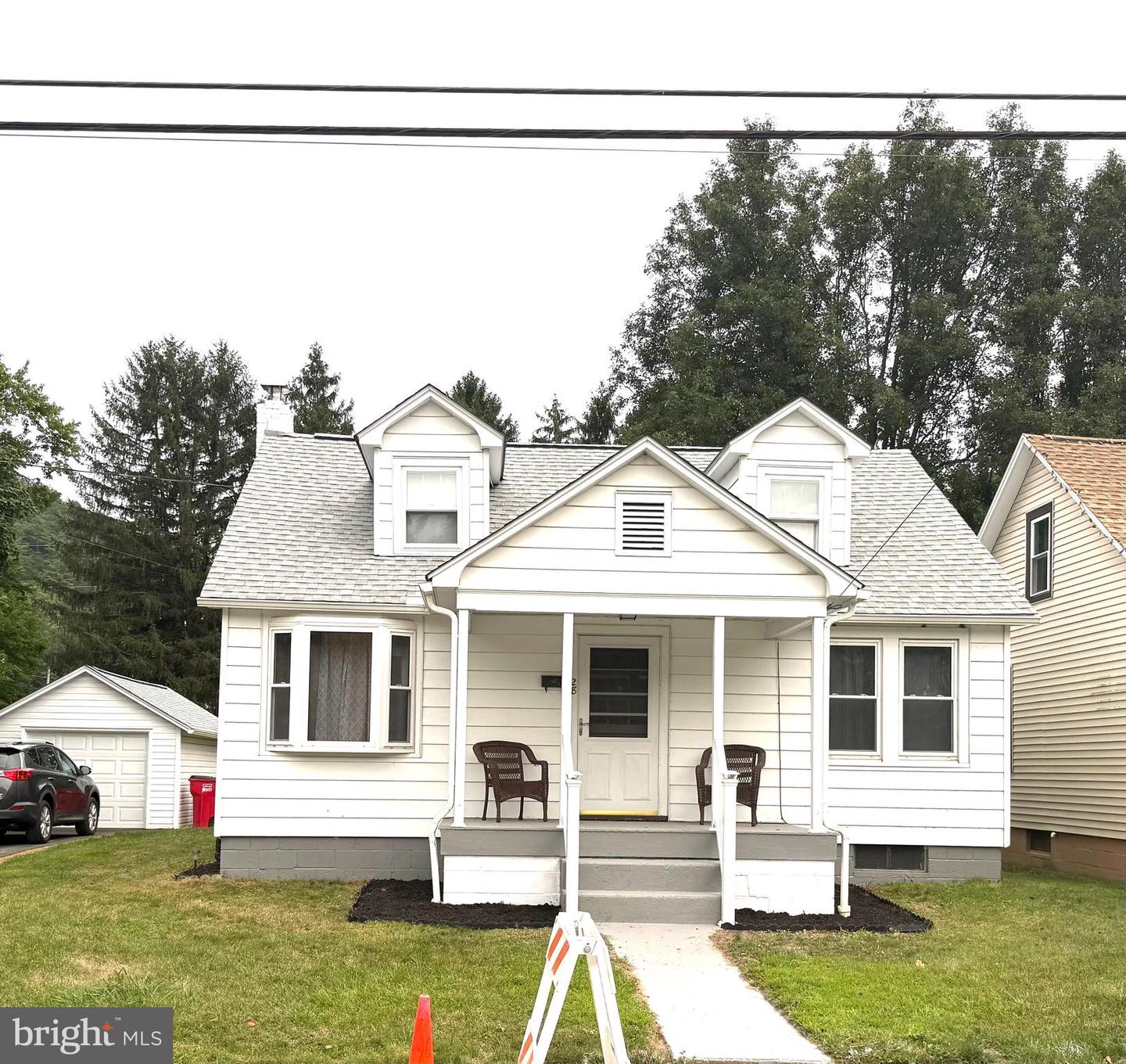 28 E Pine Street