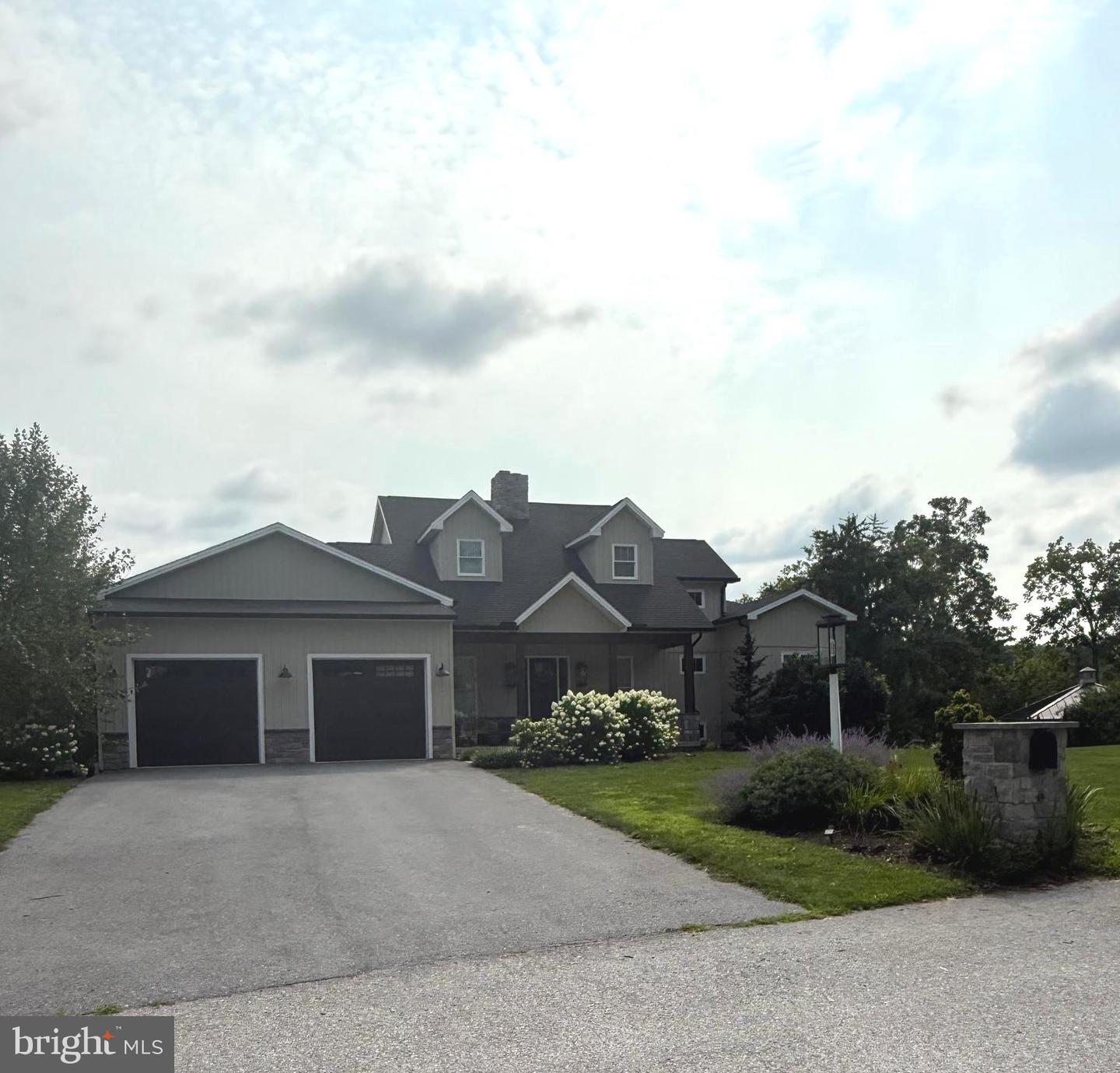 6 Creekside Lane