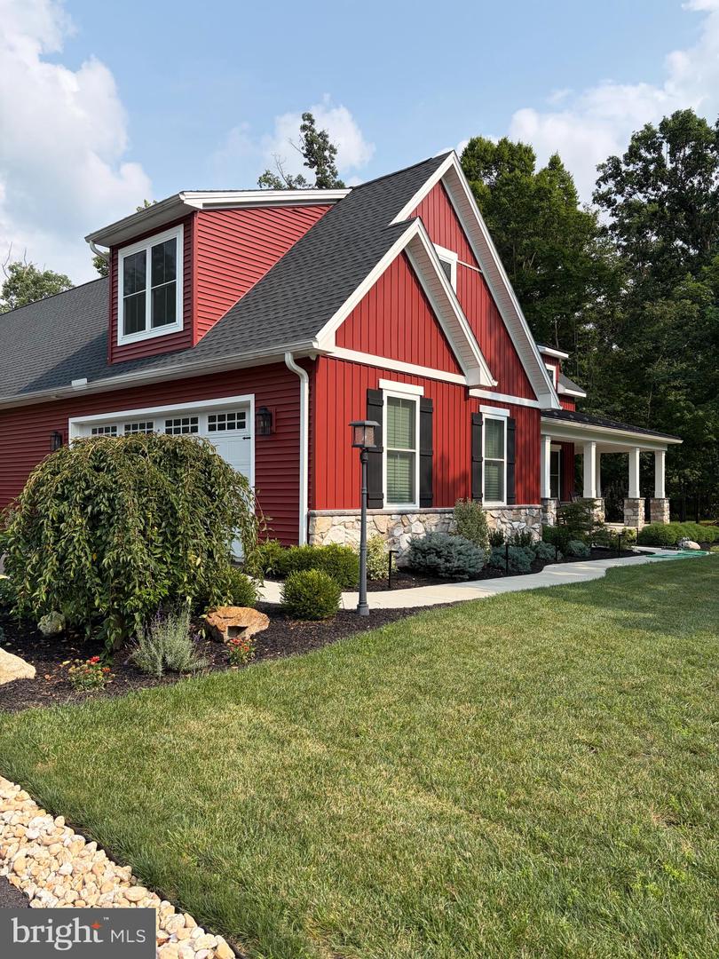 3 Red Oak Lane