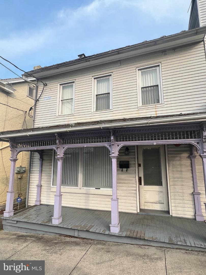 328 E. King Street E