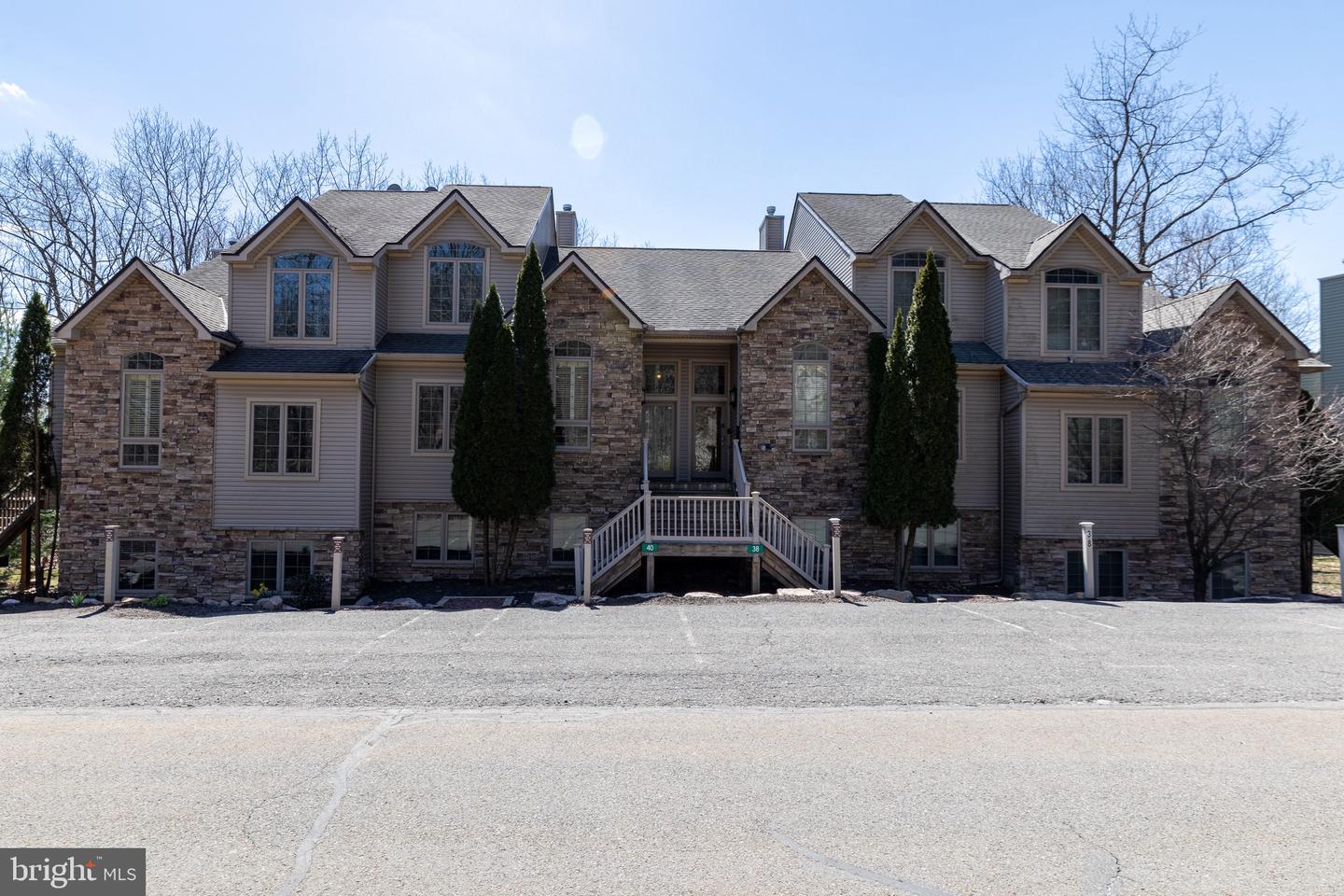 40 Mountainwoods Drive, Lake Harmony