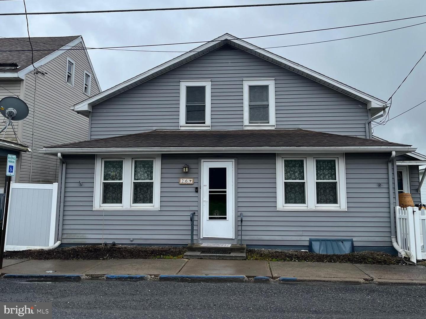 26 Oak Street, Tresckow