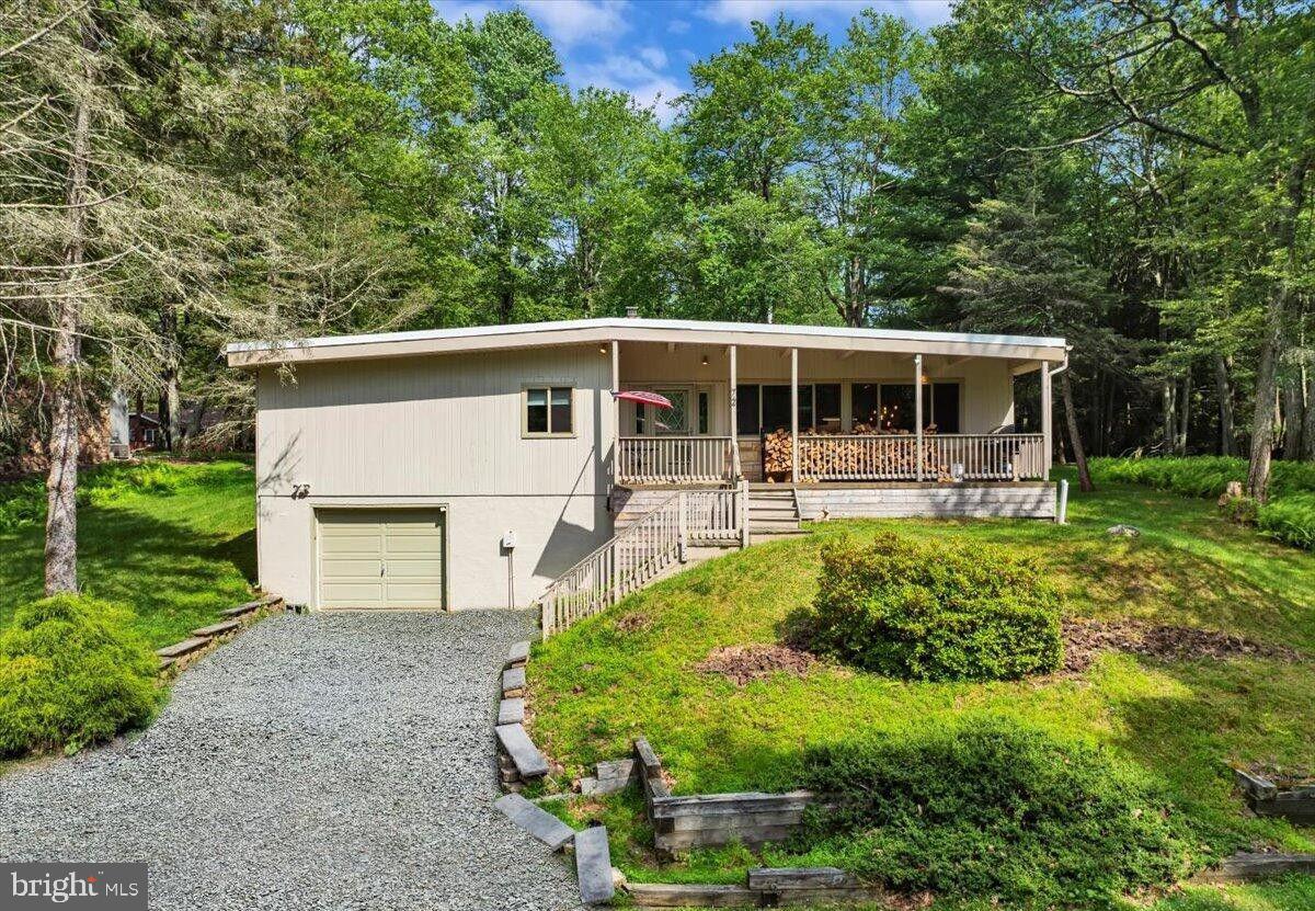 72 Forest Drive, Lake Harmony