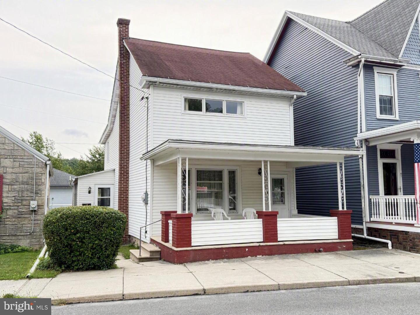 45 W Holland Street, Summit Hill