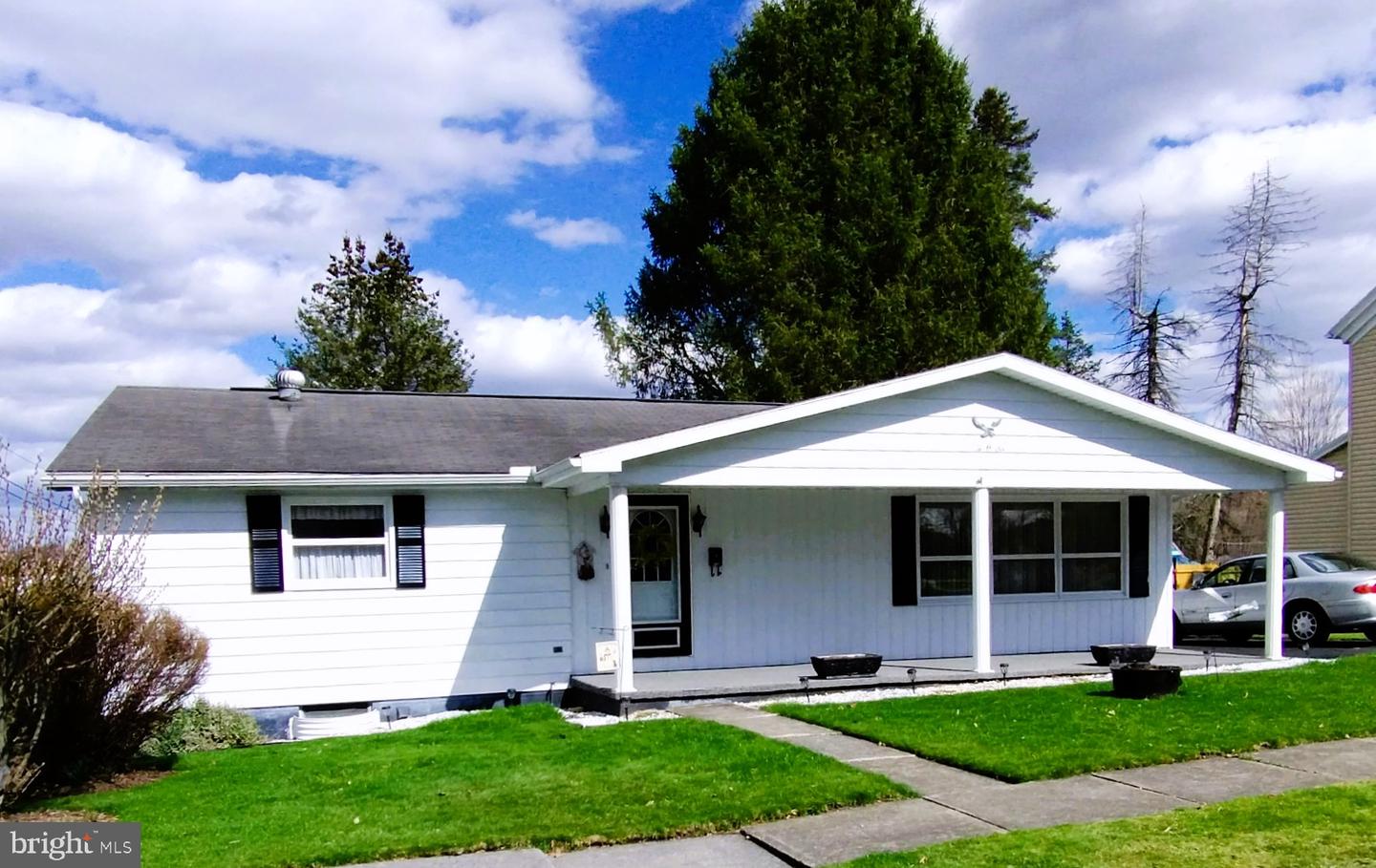 206 Laura Street, Philipsburg