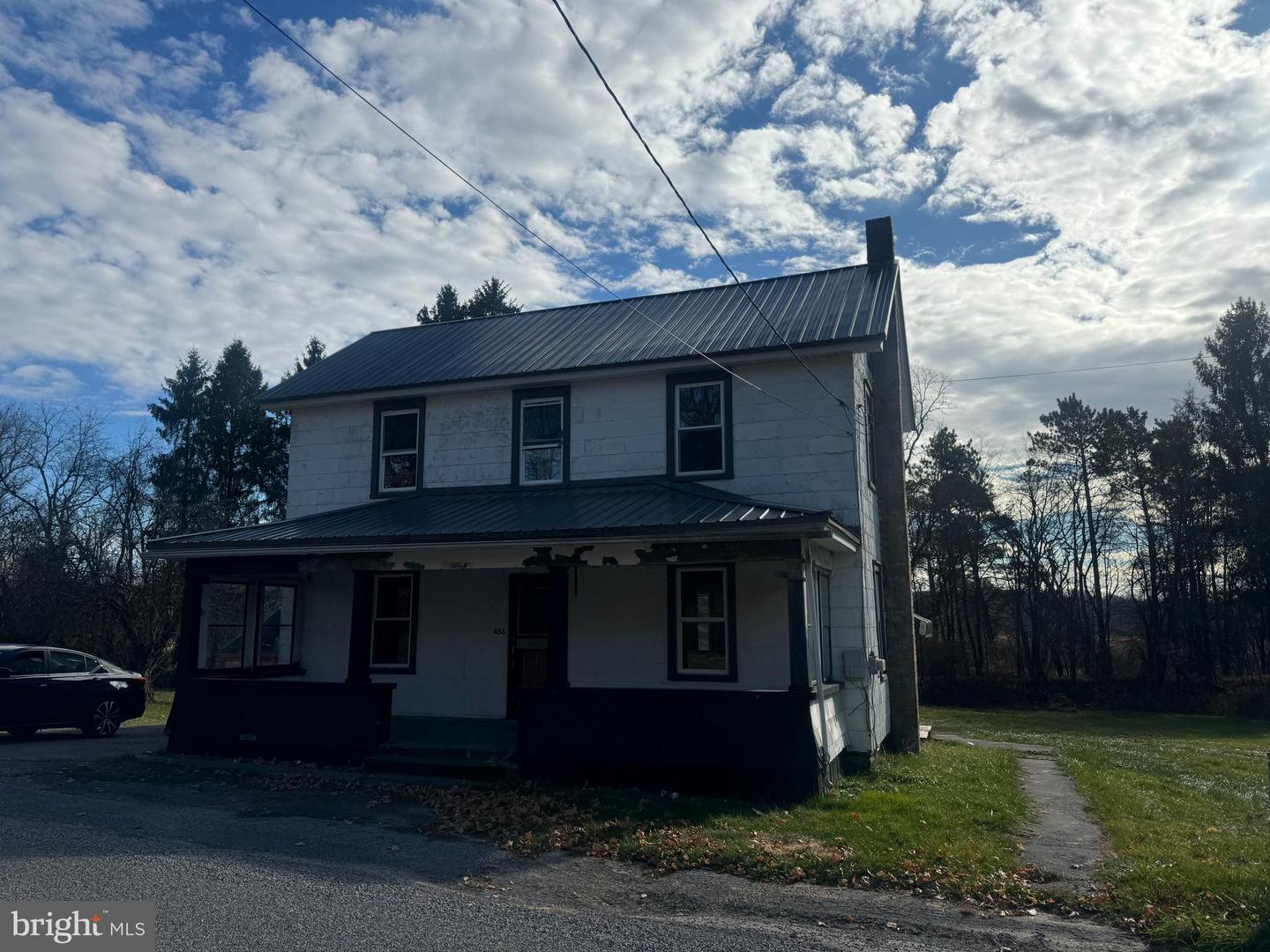 456 Empire Road Road, Hawk Run