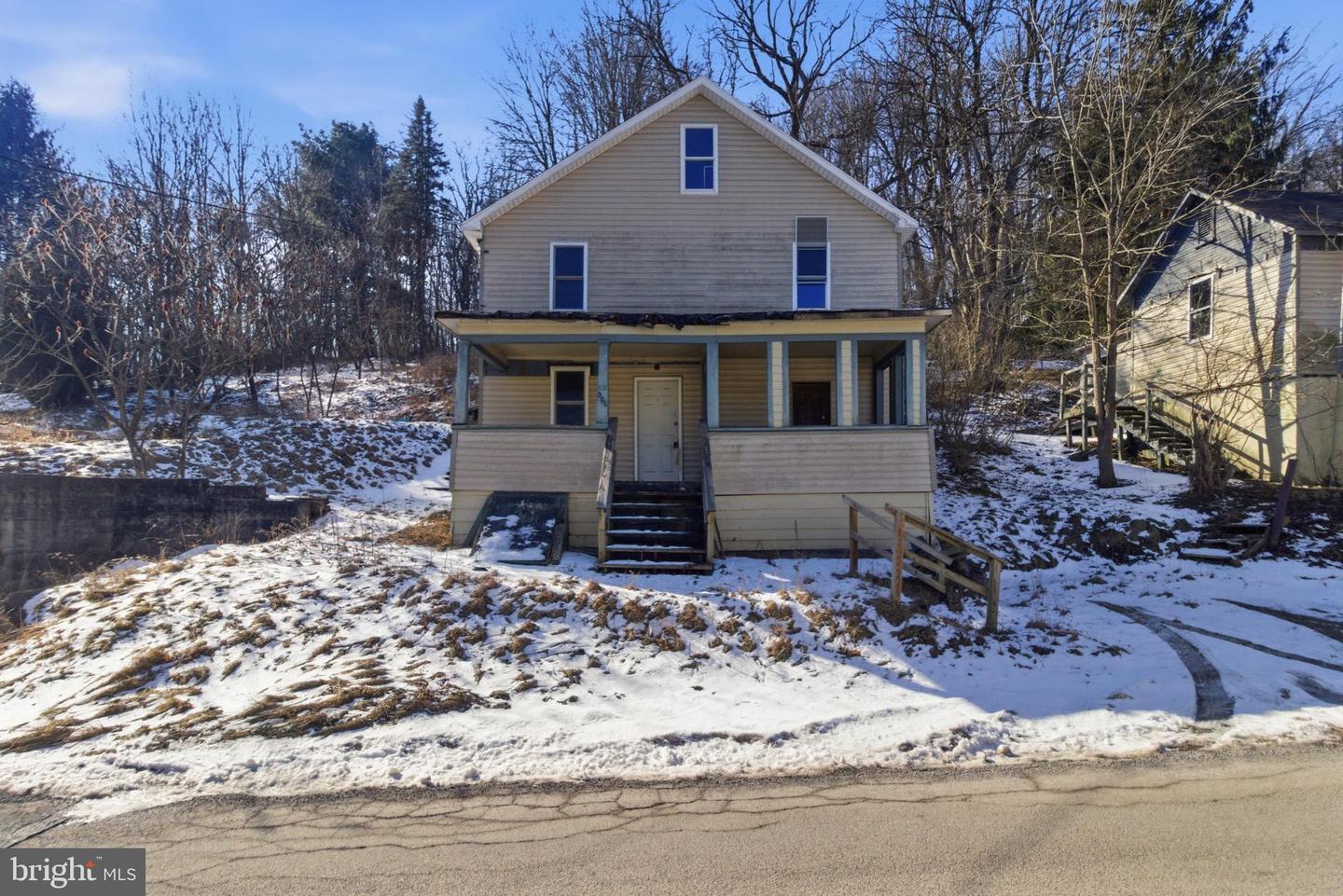 305 Quarry Avenue, Du Bois