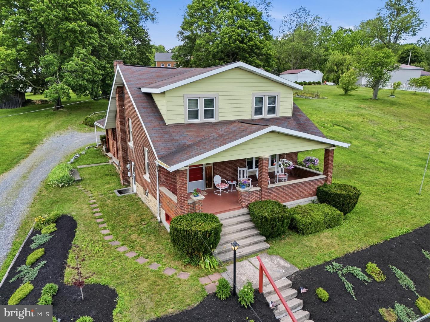 206 Elizabeth Street