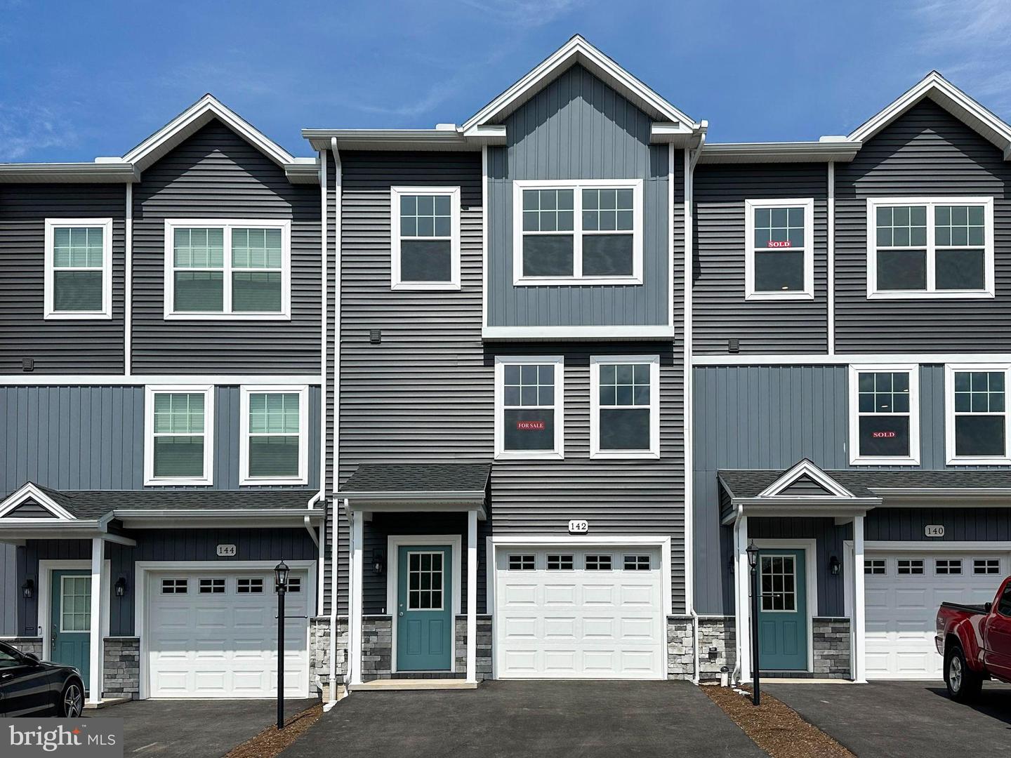 142 Highpoint Park Drive