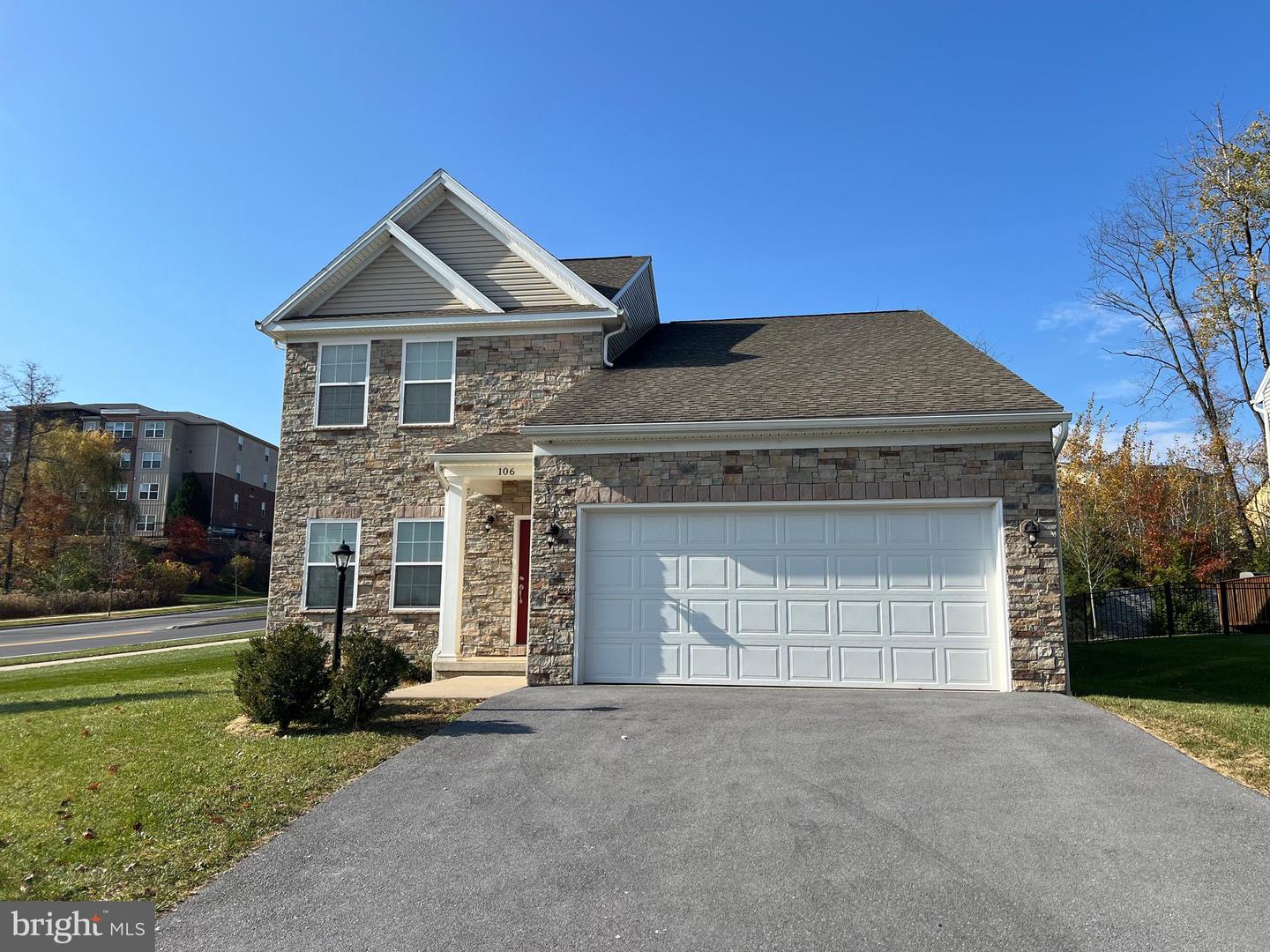 106 Deans Way, State College