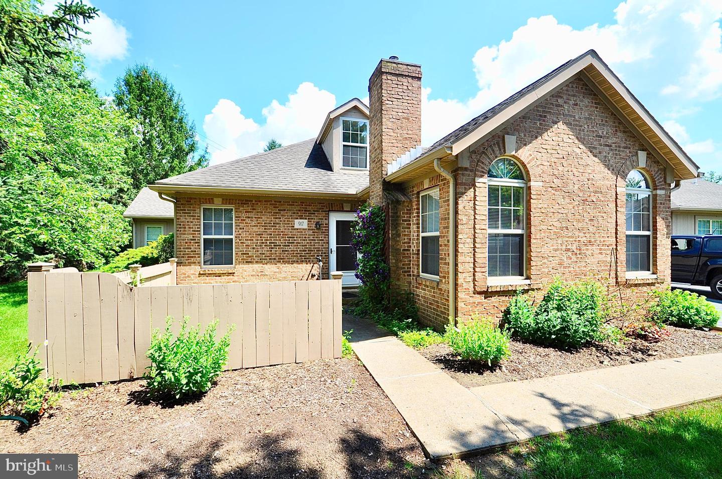 917 Hart Circle, State College
