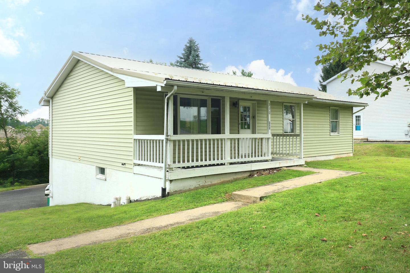 250 1st Avenue, Lemont