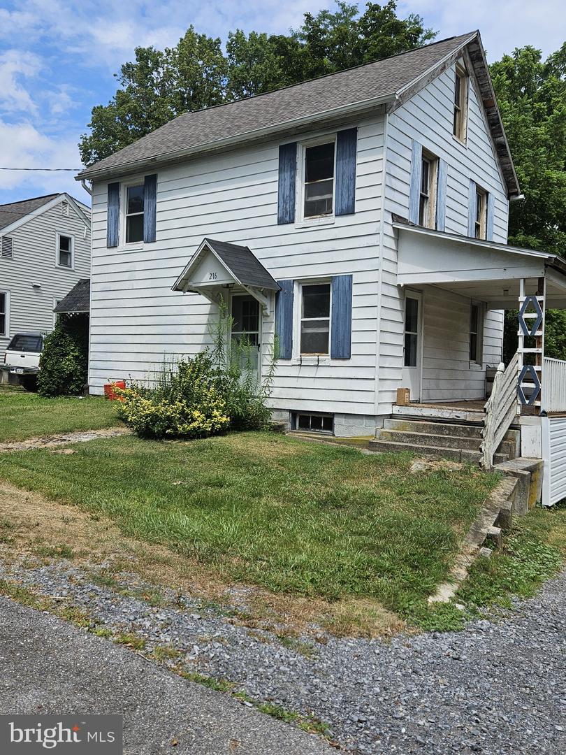 216 Shady Drive, State College